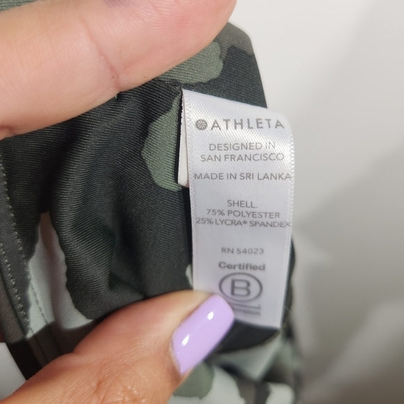 Athleta Lightning Camo Leggings Size Small Green - Picture 4 of 15